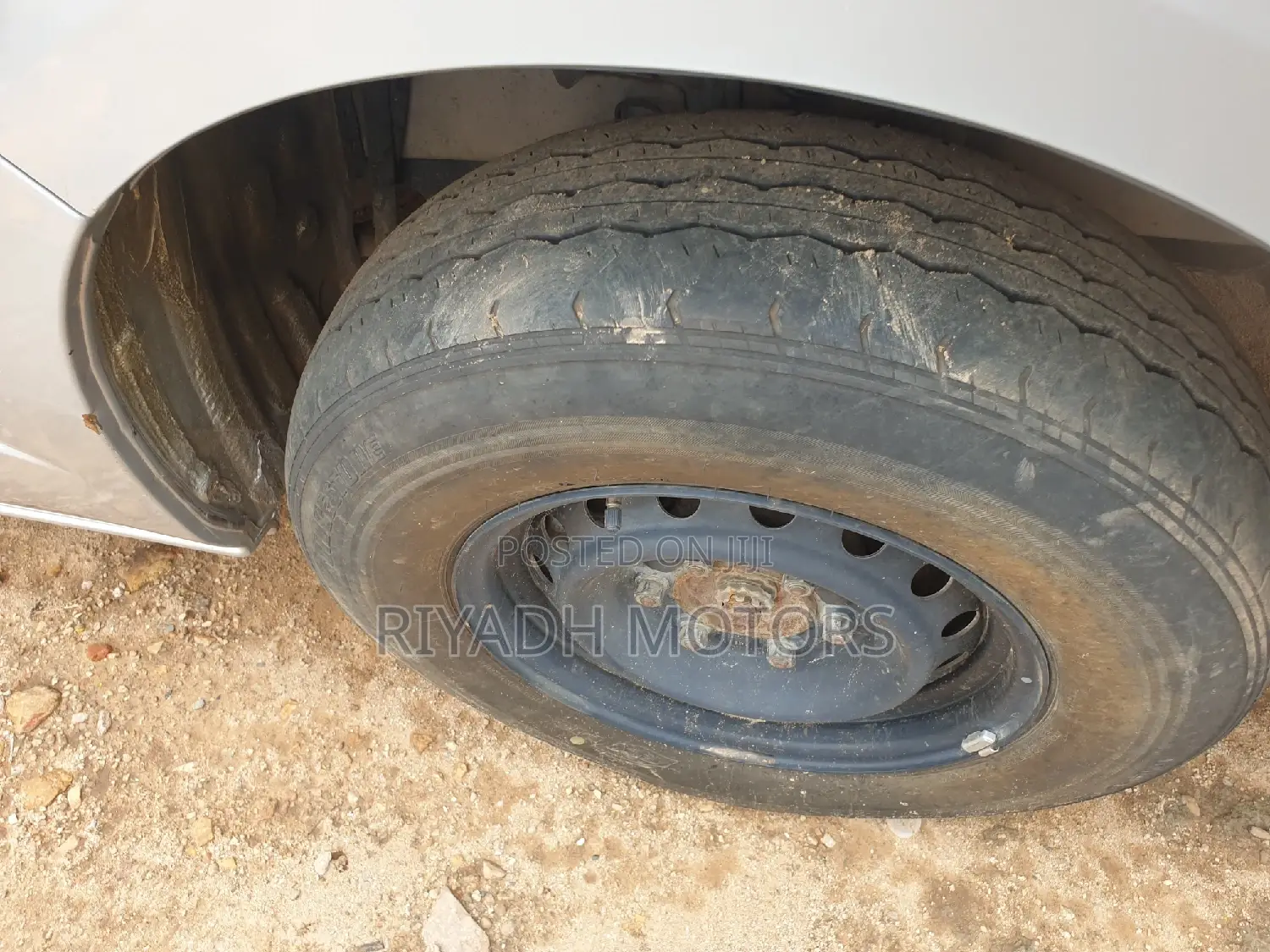 Toyota HiAce 2014 Silver