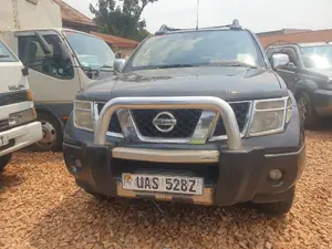 Nissan Navara 2009 Black