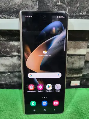 Samsung Galaxy Z Fold4 256 GB Gold