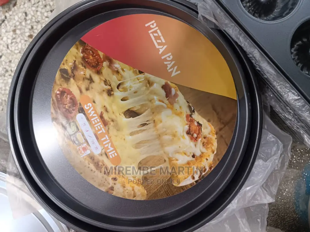 Black Round Pizza Tray