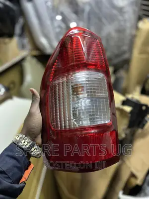 Isuzu Dmax 2002 - 2005 Taillight