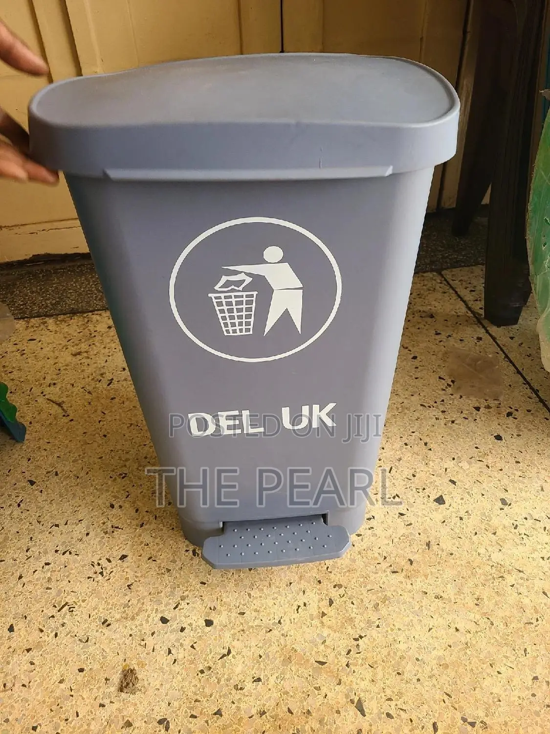 Plastic Pedal Dustbin