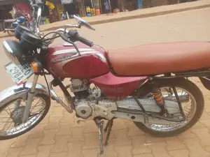 Bajaj Boxer 100 2017 Red