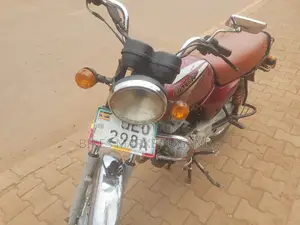 Bajaj Boxer 100 2017 Red