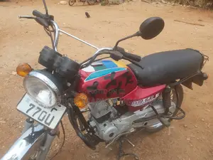 Bajaj Boxer 100 2022 Red