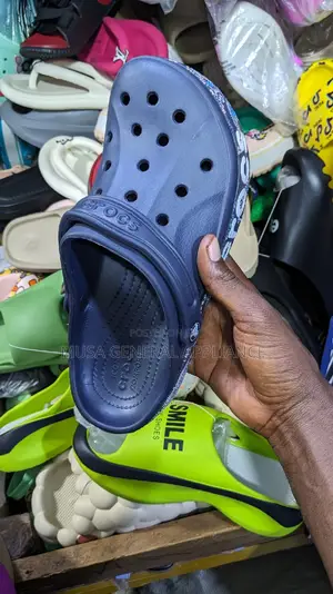 Confant Crocs