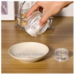 4 Piece Spice, Salt, Pepper Shaker Rack Organizer – Clear.