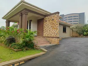 3bdrm Bungalow in Kololo Property, Central Division for rent