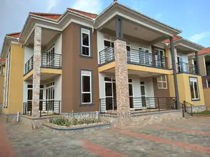 Furnished 6bdrm Duplex in Kira All Tarmack for sale