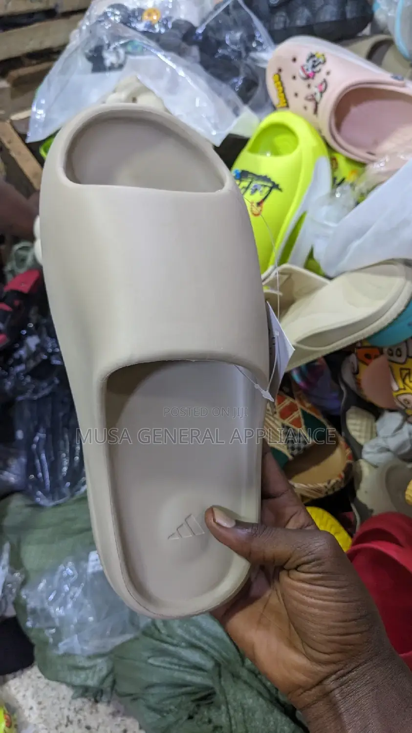 One en Two Crocs