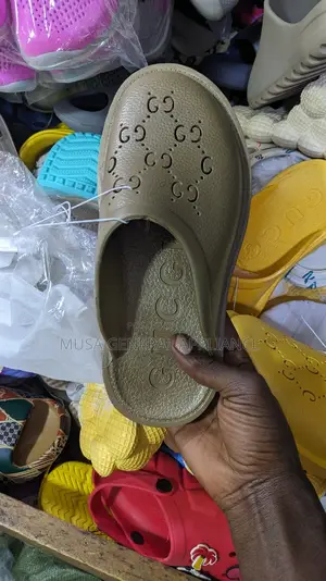 Gucci Sandals Green Yellow