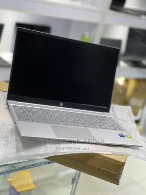 New Laptop HP Pavilion 15 8GB Intel Core I5 SSD 512GB