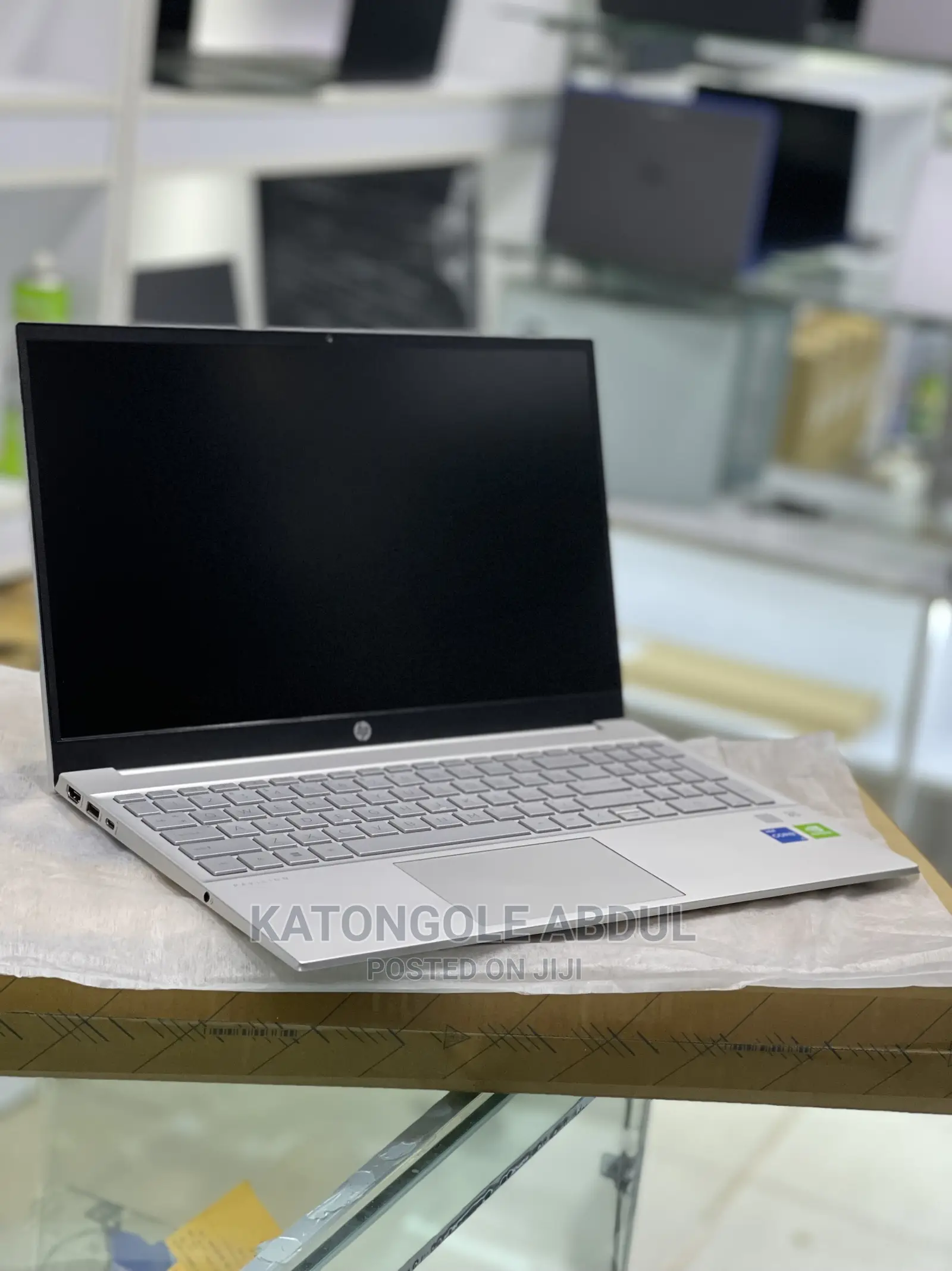 New Laptop HP Pavilion 15 8GB Intel Core I5 SSD 512GB