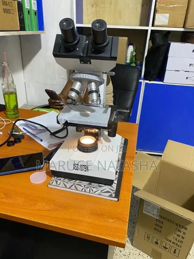 Microscope