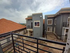Furnished 4bdrm Duplex in Kira Tarmack for sale
