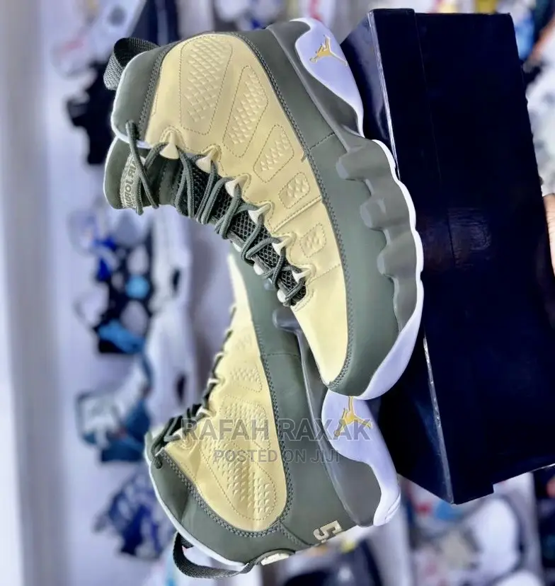 Original Classic Air Jordan 9 Sneaker