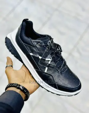 Original Black White Ecco Leather Sneaker