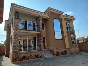 Furnished 5bdrm Duplex in Kira On Tarmack, Central Division for sale