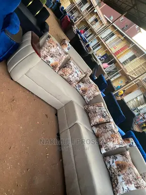 Cream 6 Seater L Sofa Set With Cushions