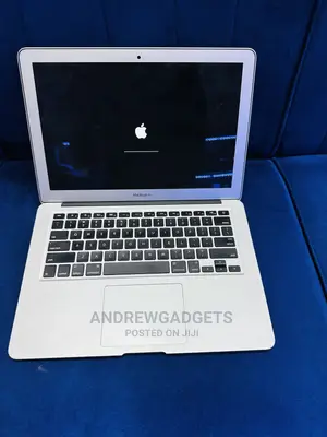 Laptop Apple MacBook Air 4GB Intel Core i5 SSD 128GB