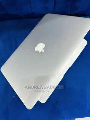 Laptop Apple MacBook Air 4GB Intel Core i5 SSD 128GB