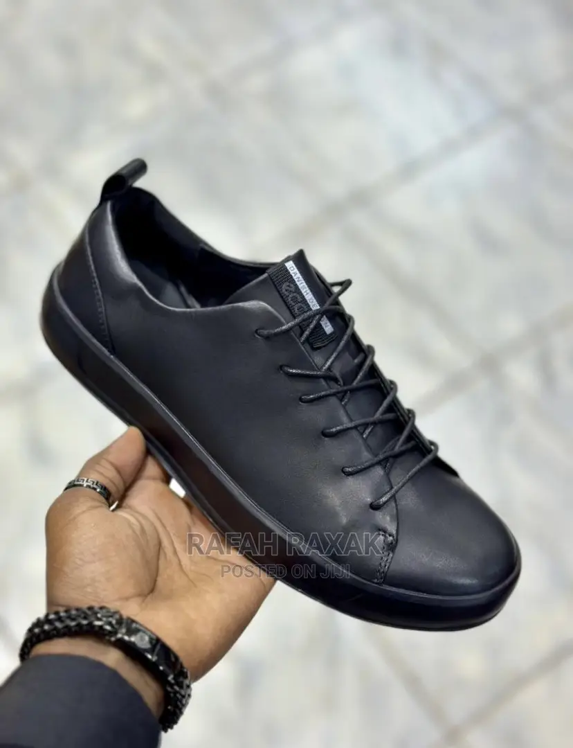 Original Black Leather Ecco Sneaker