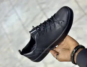 Original Black Leather Ecco Sneaker
