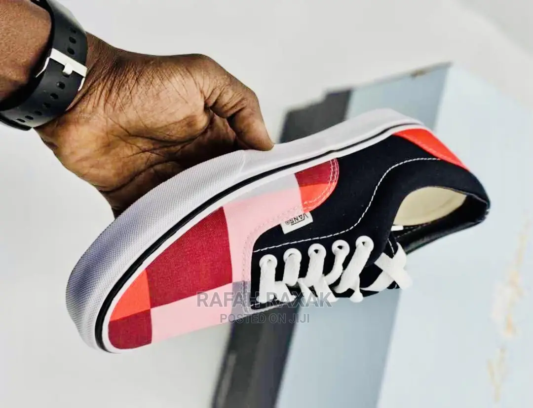 Original Unisex Checked Vans Off the Wall
