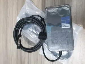 Surface Pro Adapter/Charger 1