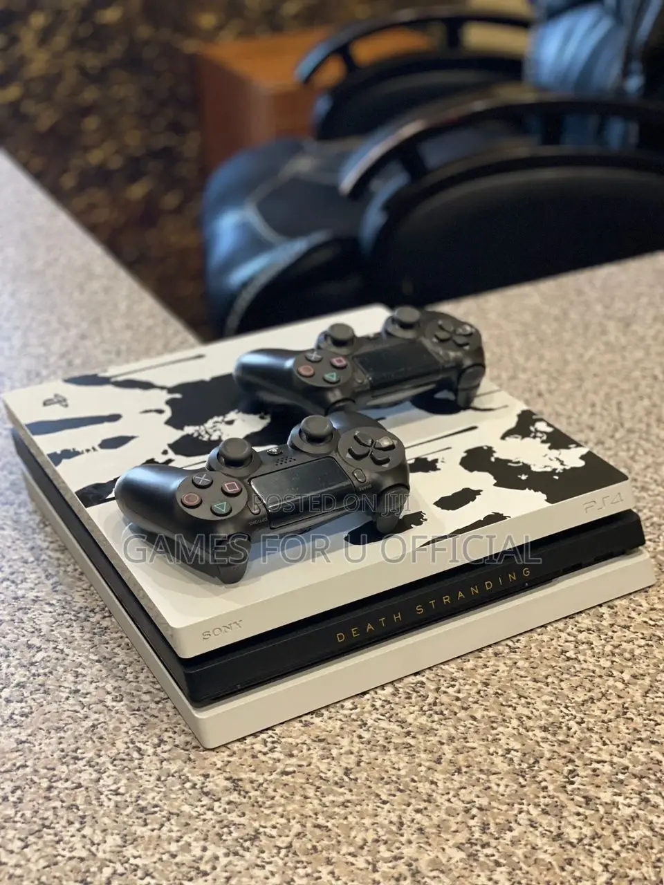 Ps4 Pro Console 2 Pads Limited Edition