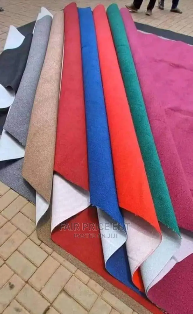 Wall to Wall Woolen Carpets.40.000 Per Square Meter( Green)