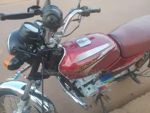 Bajaj Boxer 100 2018 Red