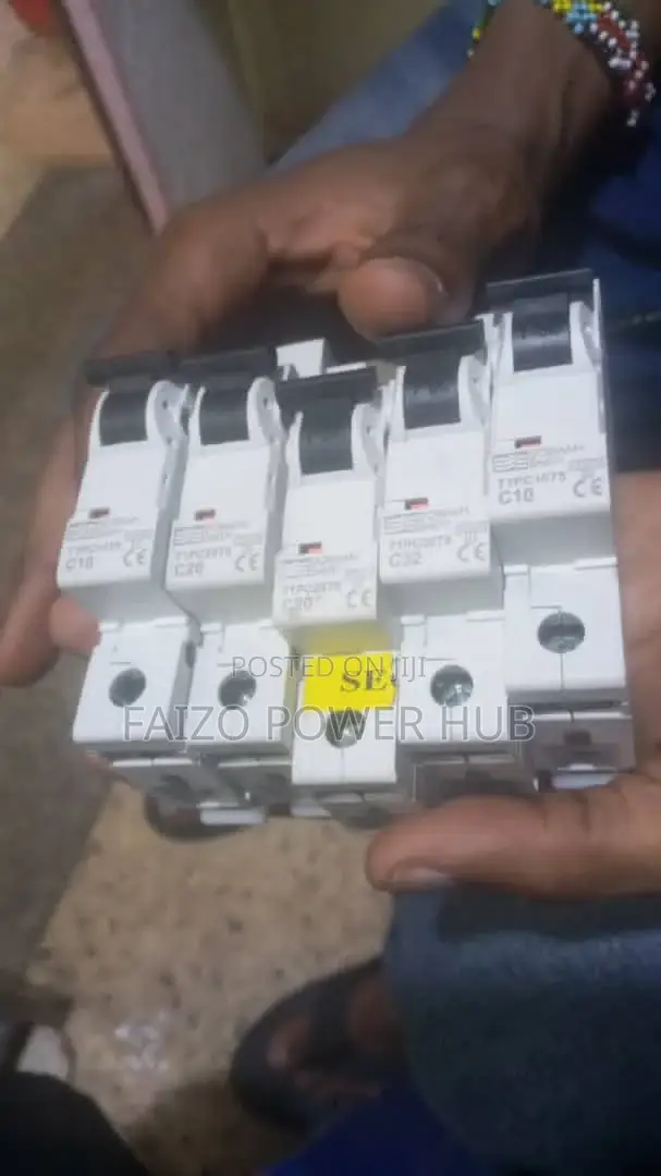 Mould Circuit Breakers McCb L T, Siemens,Schneider,Kayal,MEC