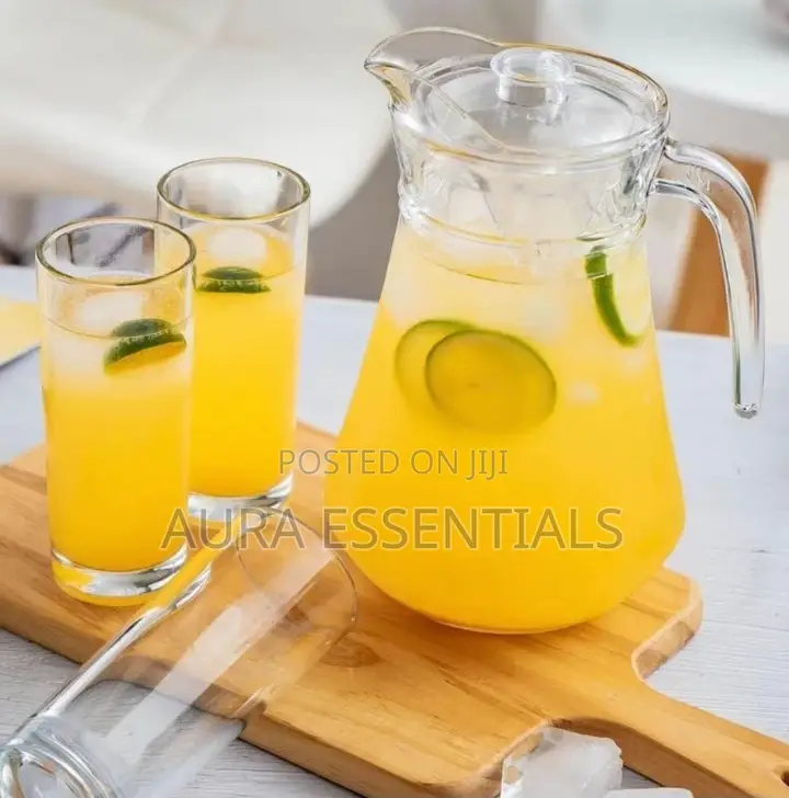 Glass Jar/ Pitcher With Plastic Lid