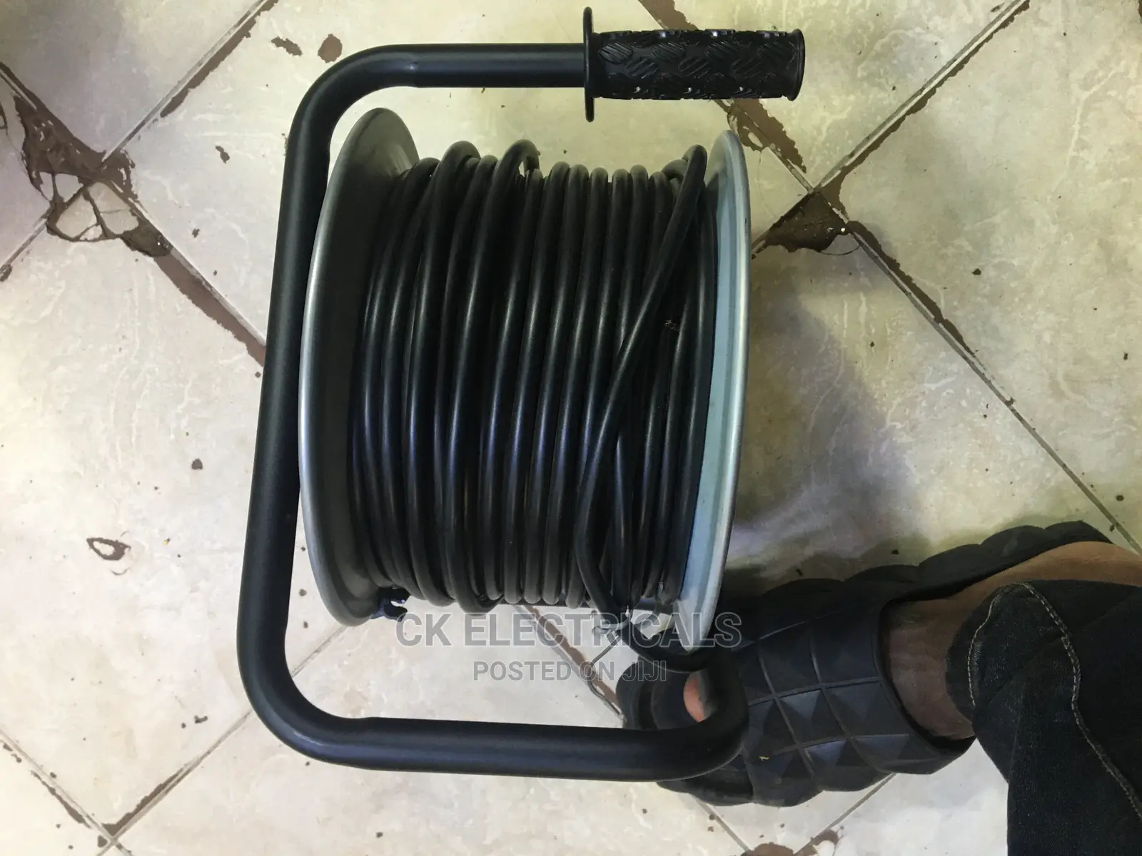 Extension Reel (Moveable Extension 25mtrs,50mtrs)