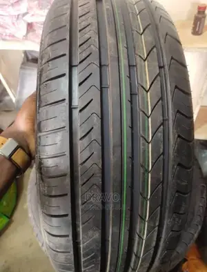 225/45r18 Onyx