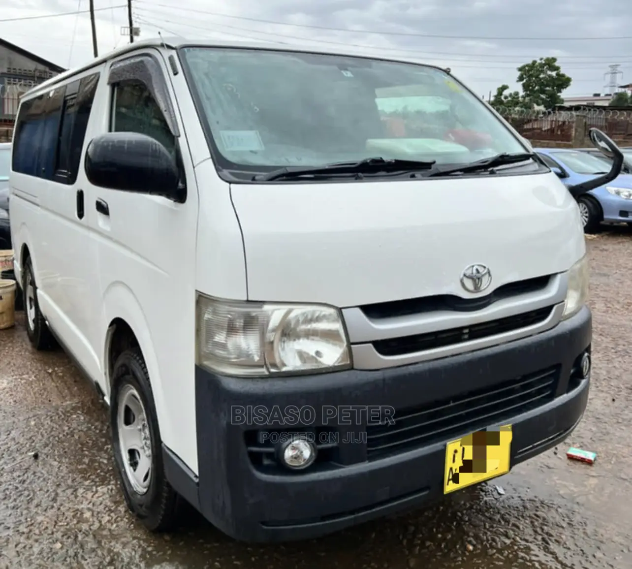 Toyota HiAce 2010 White