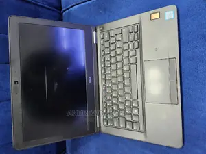 Laptop Dell Latitude 12 E5270 8GB Intel Core I5 SSD 500GB