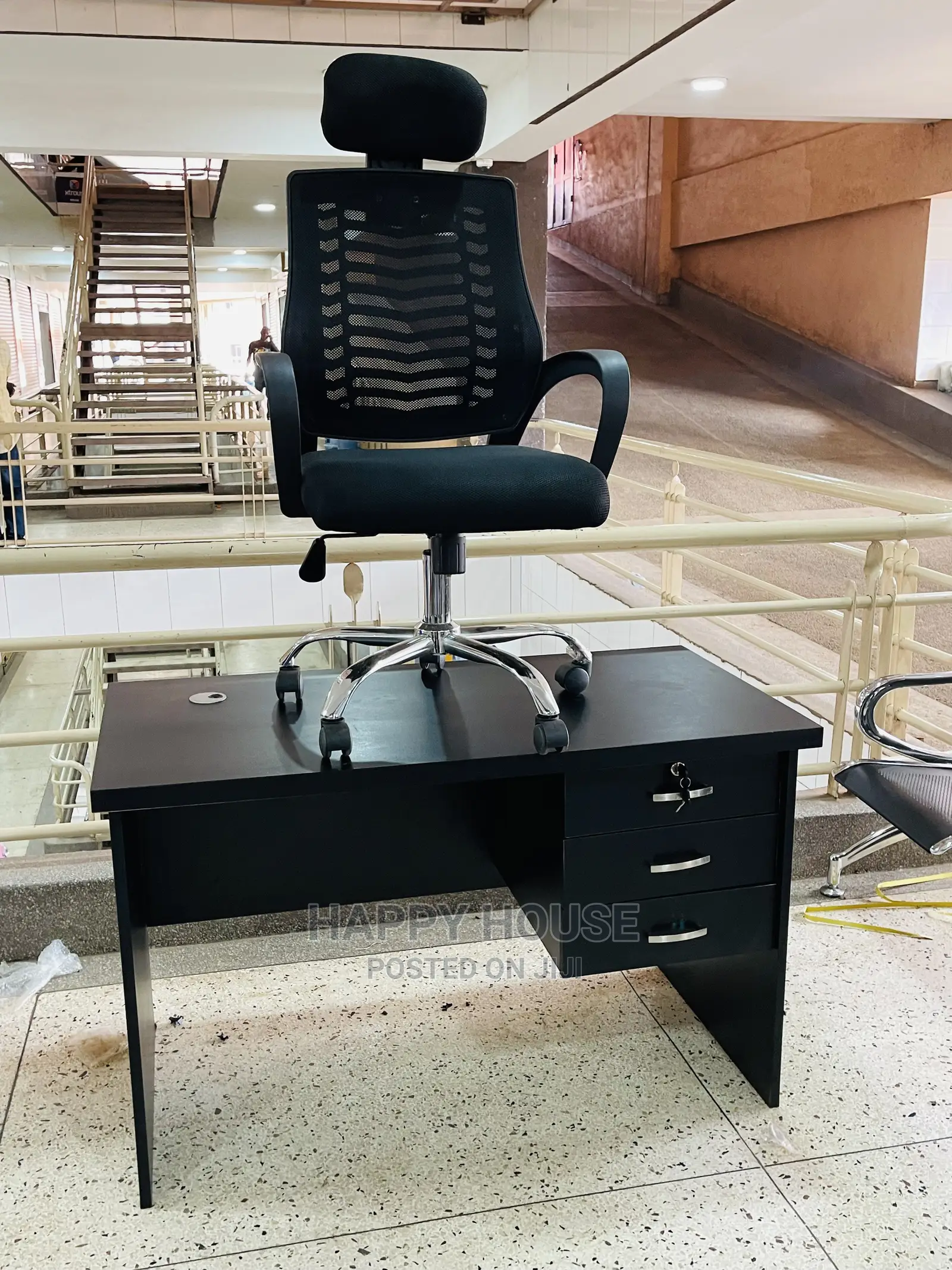Office Chair and Table