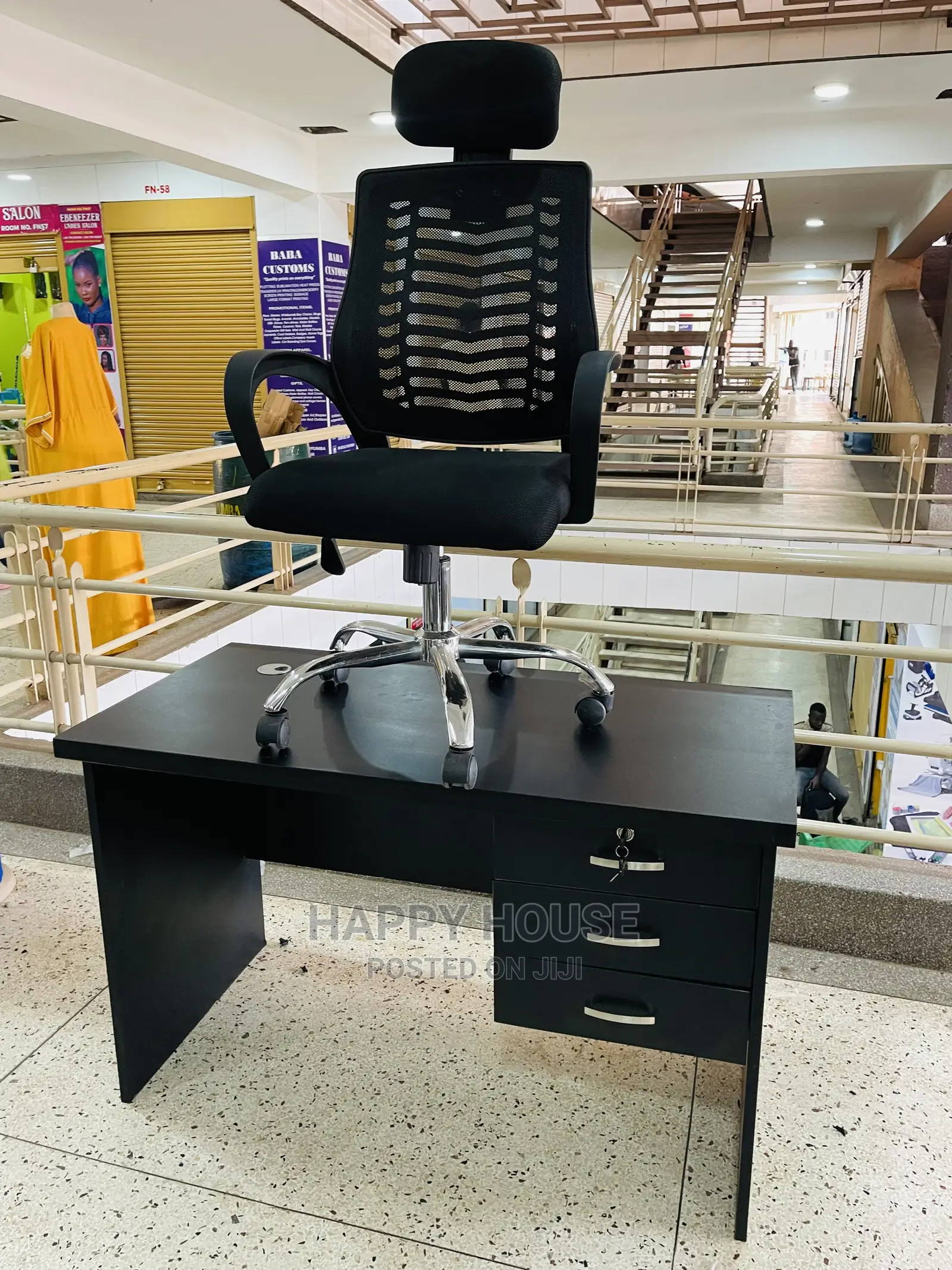 Office Chair and Table