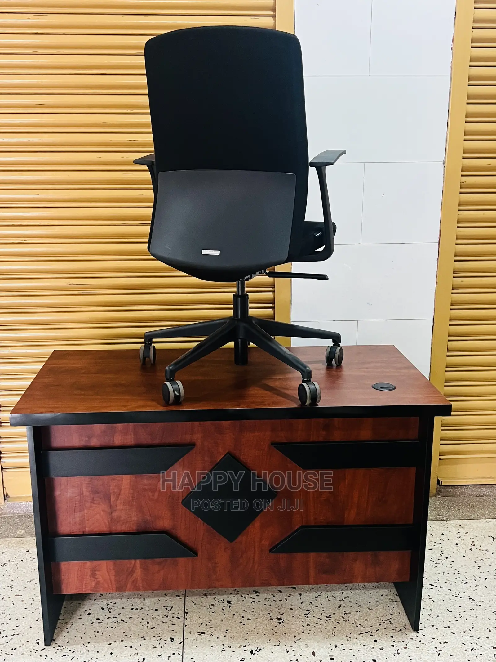 Office Chair and Table