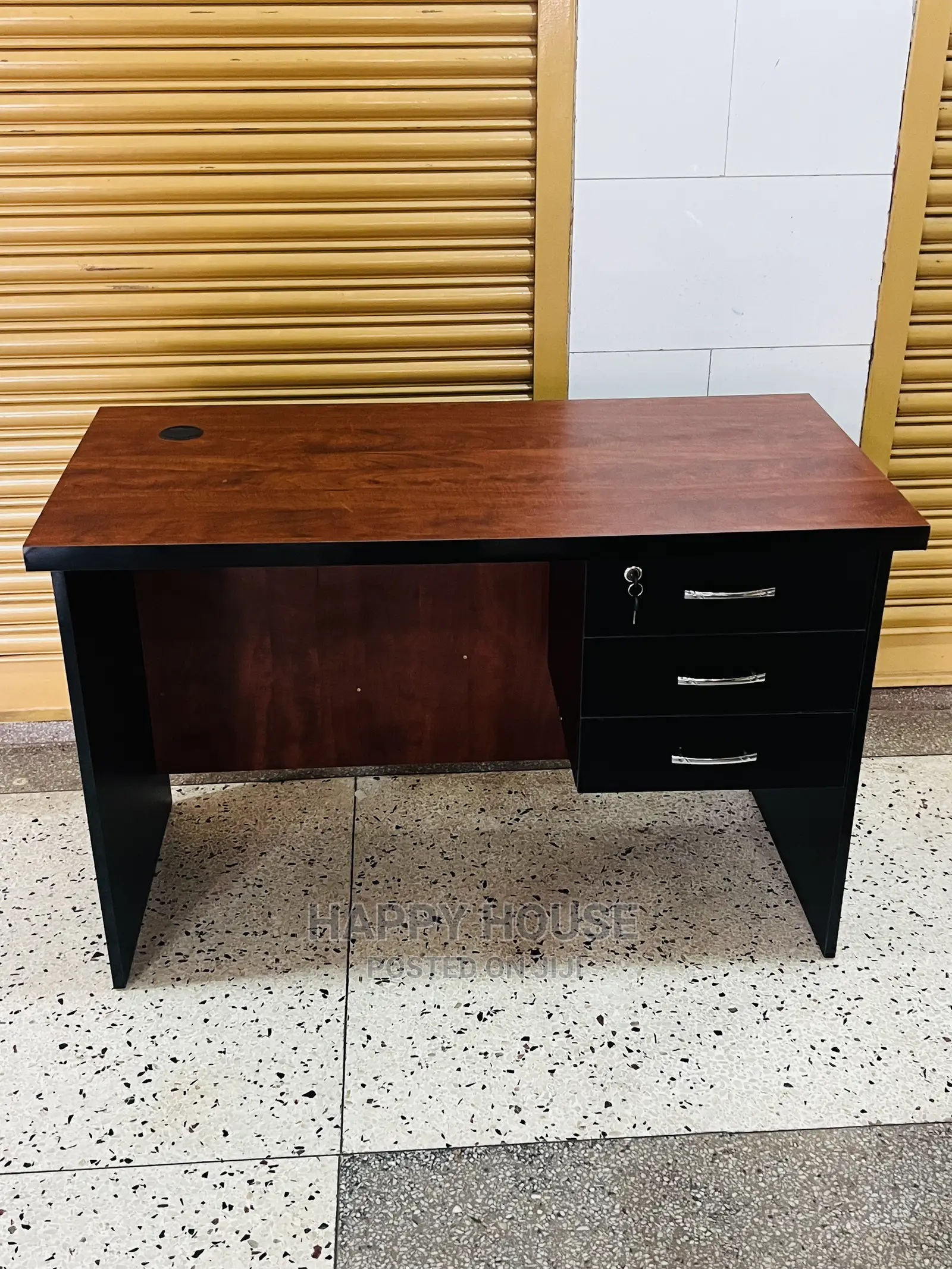 Office Chair and Table