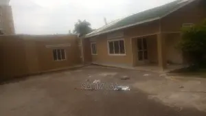 4bdrm Bungalow in Kololo Property, Central Division for rent