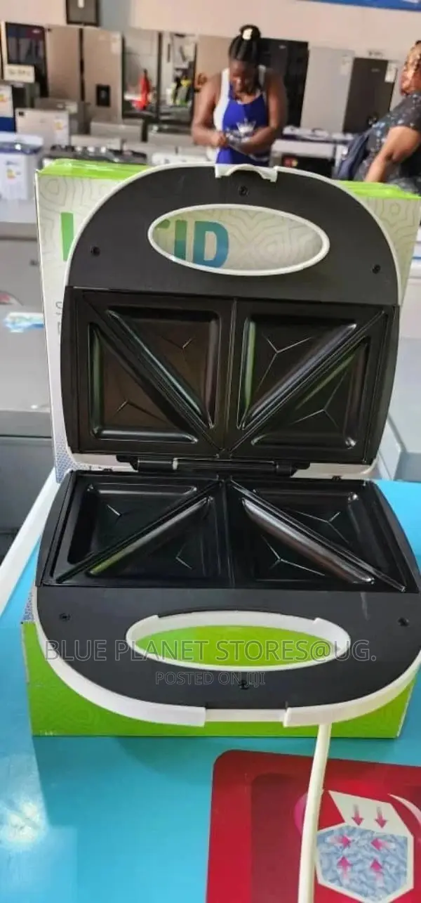 LUCID "2 Slices" Sandwich Makers \\ 700w \\ LST-1008-CB