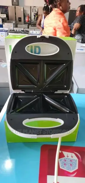 LUCID "2 Slices" Sandwich Makers \\ 700w \\ LST-1008-CB