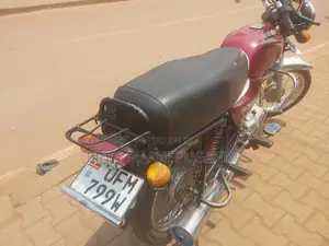 Bajaj Boxer 100 2022 Red