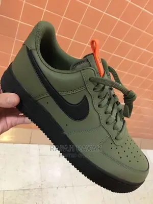 Men’S Classic Army Green Airforce 1 Sneaker