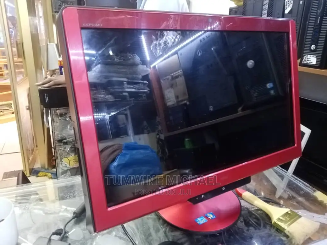 Desktop Computer 4GB Intel Core I7 HDD 1T