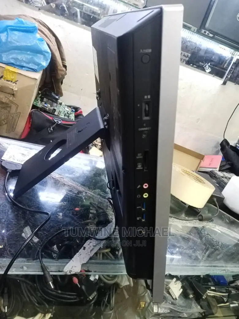 Desktop Computer 4GB Intel Core I7 HDD 1T