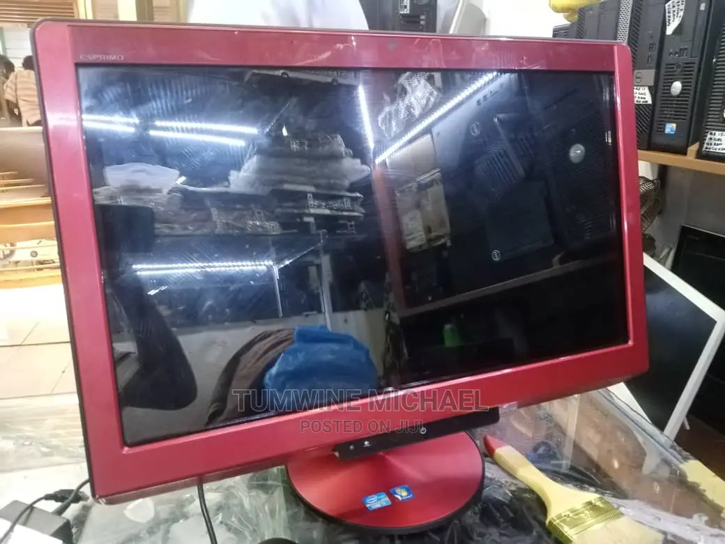 Desktop Computer 4GB Intel Core I7 HDD 1T